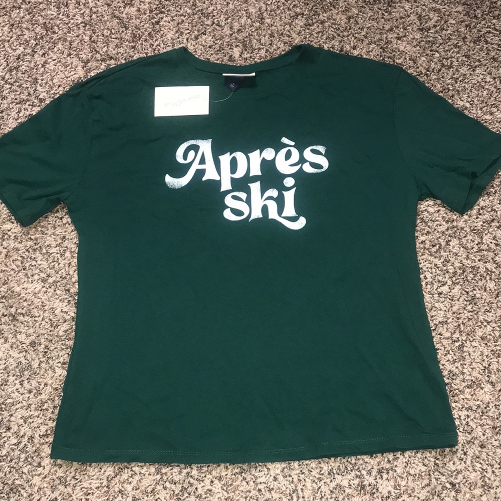 Universal Thread Dark Green Graphic Après Ski T-Shirt | NWT! - Picture 2 of 6